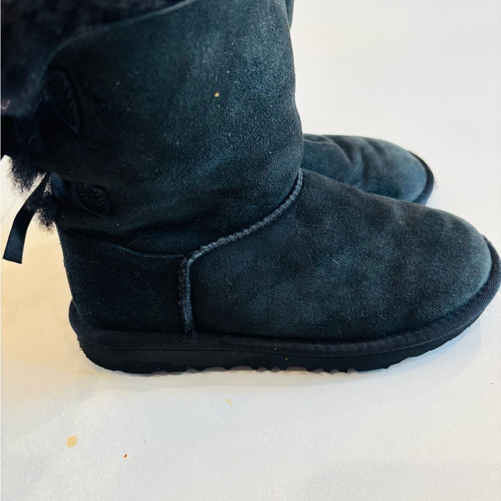 UGG Kids Boots with Black Bows size 2 - Picture 4 of 10